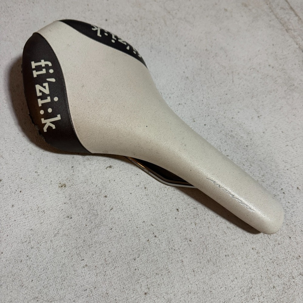 fi'zi:k MTB Saddle White/Black K:IUM Rails Trail XC Seat Mountain Bike